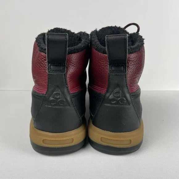 Nike Woodside Chuka 2 Duck Boots Fireberry Red Hiking Gorp - Women's Size 9.5