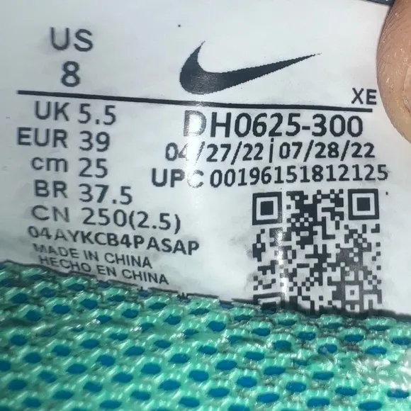 Nike ZoomX Zegama Trail Running Shoes Womens Size 8 Mineral Slate Hiking Outdoor