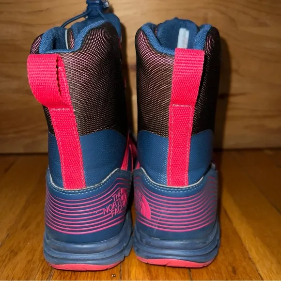 North Face Winter Boots blue pink. Excellent condition