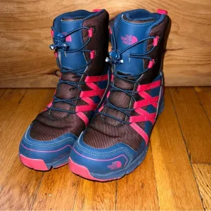 North Face Winter Boots blue pink. Excellent condition