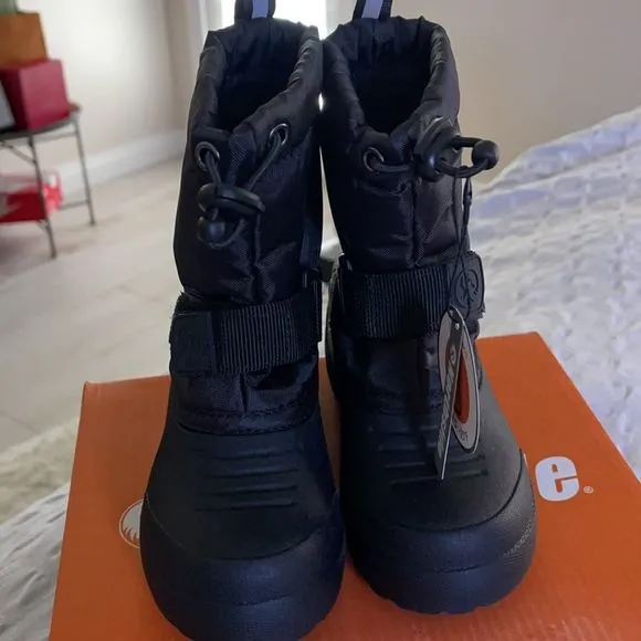 Northside Frost Polar snow boots.