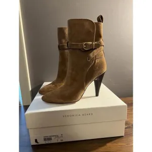 NWB VERONICA BEARD SOHELIA SUEDE HAZLEWOOD HIGH HEEL BUCKLE BOOTS US SZ 7M $550