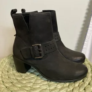 NWOB Ecco Leann Matte Black Buckle Leather Moto Heel Ankle Boots