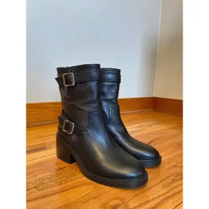 NWOB Vince Camuto Blk Leather Vergila Moto Biker Mid Ankle Boots‎ sz 8