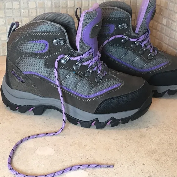 ☀️NWOB☀️ WATERPROOF HIKING BOOTS WOMENS by HI-TEC SIZE 6 PURPLE/BROWN/GREY