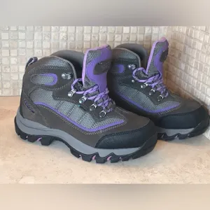 ☀️NWOB☀️ WATERPROOF HIKING BOOTS WOMENS by HI-TEC SIZE 6 PURPLE/BROWN/GREY