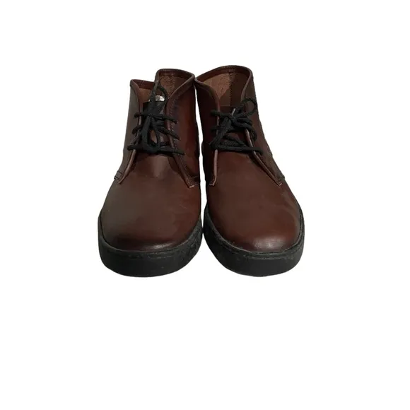 NWOB Wolverine Leather Chukka Boots‎