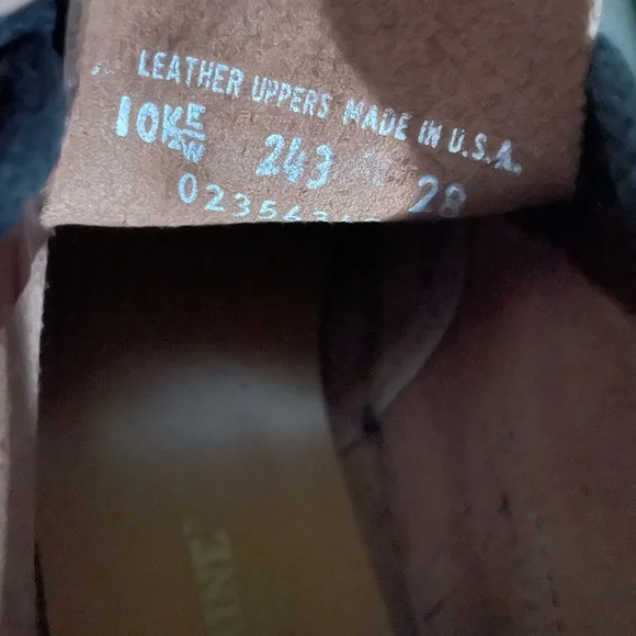 NWOB Wolverine Leather Chukka Boots‎