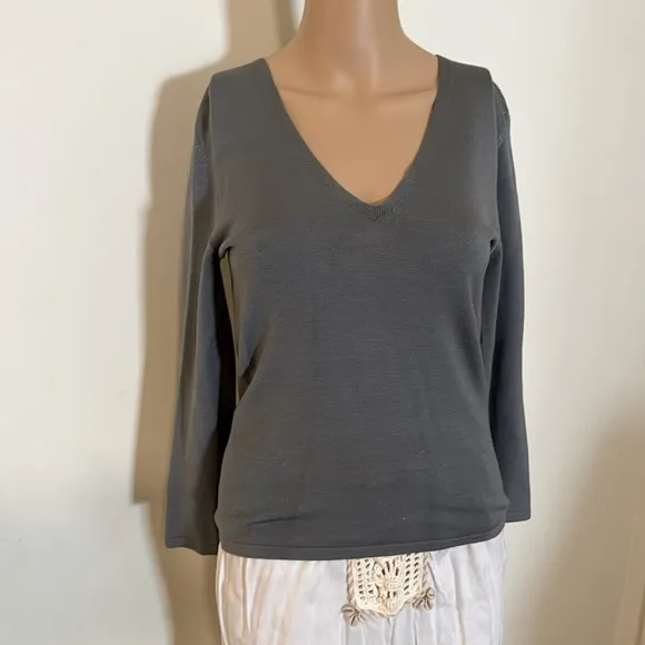 NWOT SILK Women’s Gray Sweater Size Small
