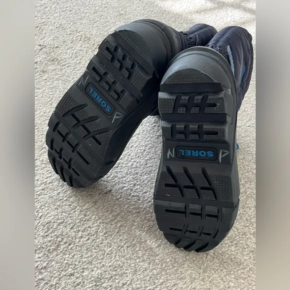 NWOT Sorel Kids Size 4 Winter Boots