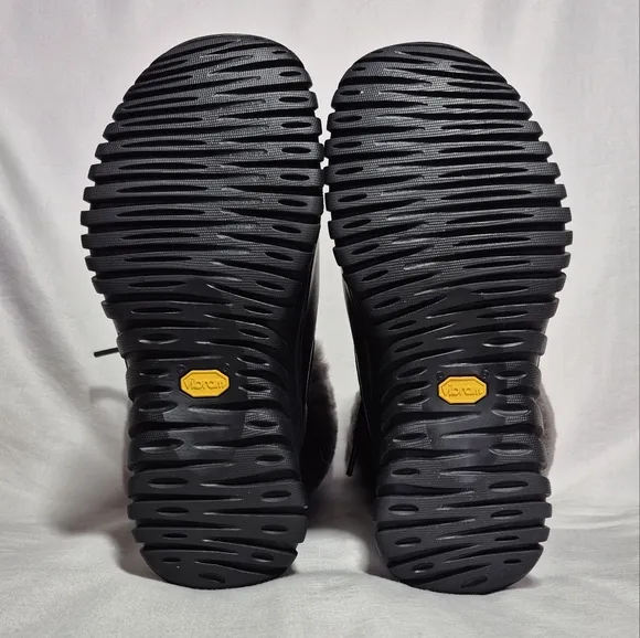 NWOT Ugg Adirondack II Vibrant black leather‎ wool snow rain boots women's 6