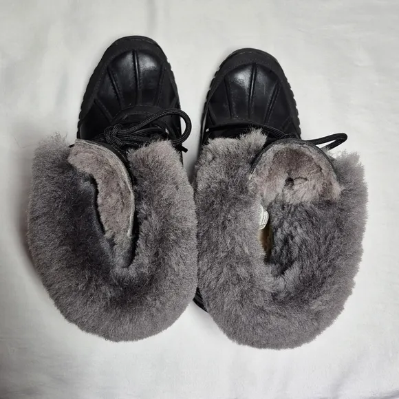 NWOT Ugg Adirondack II Vibrant black leather‎ wool snow rain boots women's 6
