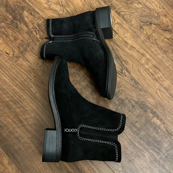 NWT Clarks Women’s Black Suede Boots, sz 6 1/2.