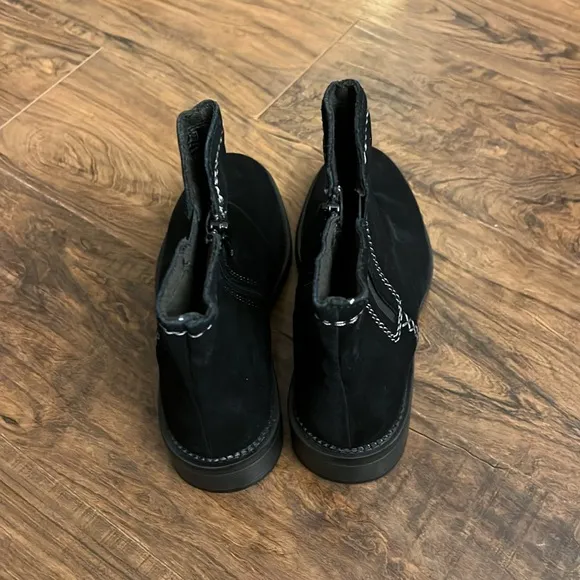 NWT Clarks Women’s Black Suede Boots, sz 6 1/2.