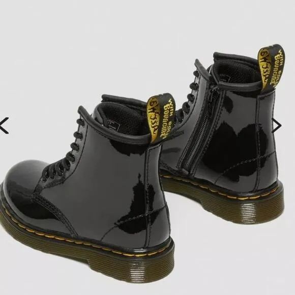 NWT Dr. Martens 1460 Boot Kids' Sz 9 gift winter boots