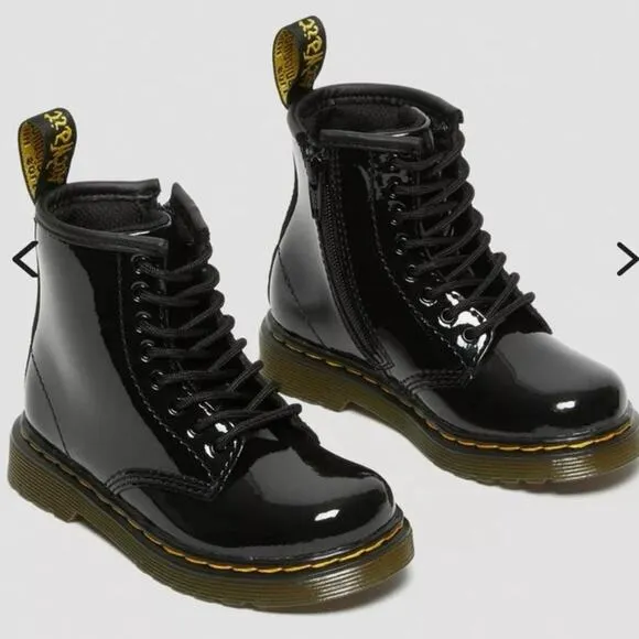 NWT Dr. Martens 1460 Boot Kids' Sz 9 gift winter boots