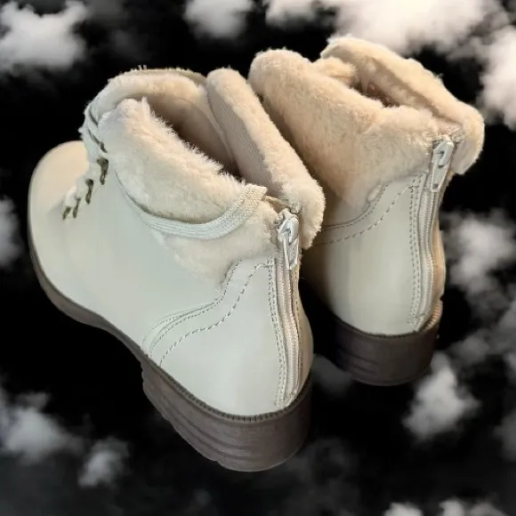 NWT Earth Origins ‘Women’s Randi Rex’ Leather Ankle Boots in “Sand White” Sz 11