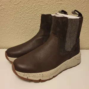 NWT Kodiak Brown Leather Takla Chelsea Boots Size 7
