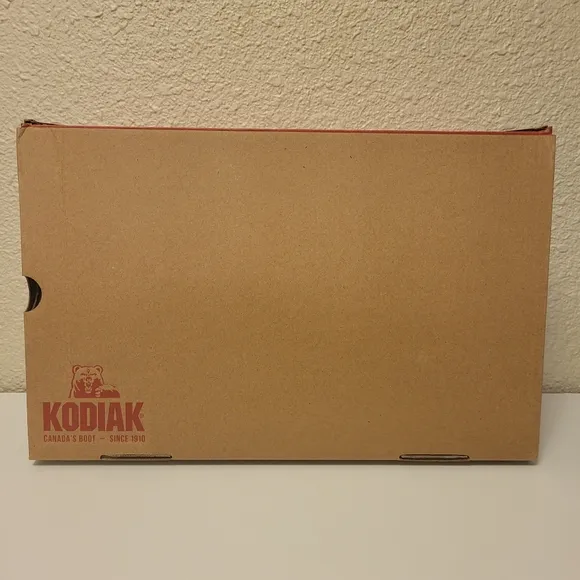 NWT Kodiak Brown Leather Takla Chelsea Boots Size 7