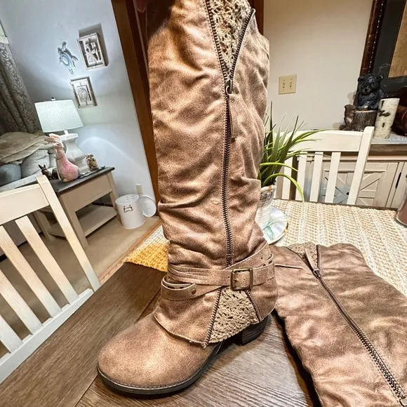 NWT POP Jordie Taupe Knee High Boots Buckle Accent Crochet Detail Size 8