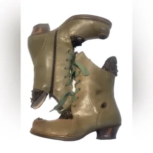 NWT Rovers Steampunk Style green Leather Trendy Coachella laceup ankle boots 36