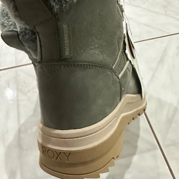 NWT Roxy Yuma Alpine Faux Fur Leather Womens Winter Ankle Boots Size 10 NEW