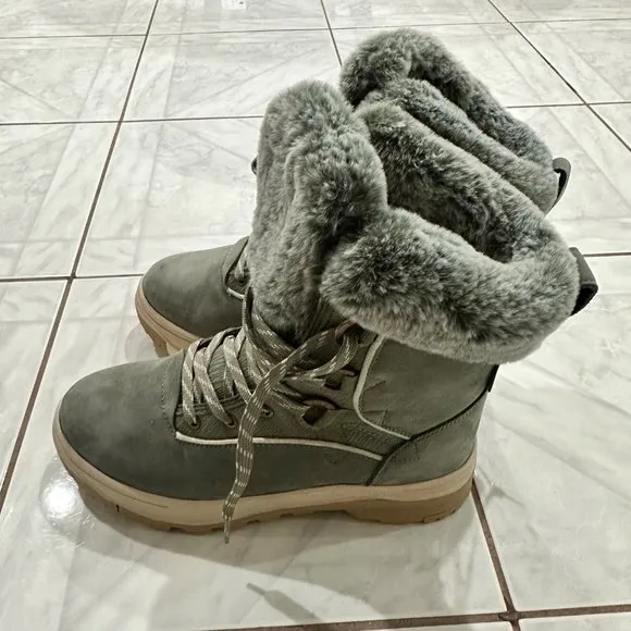 NWT Roxy Yuma Alpine Faux Fur Leather Womens Winter Ankle Boots Size 10 NEW