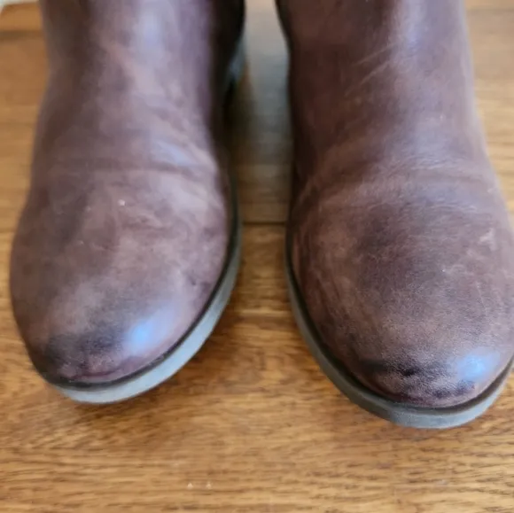 OLUKAI Leather Knee High Boots Kalupili Size 8 Equestrian Brown Stretch Calf