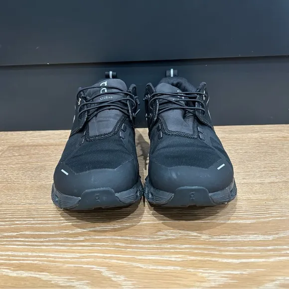On Cloud 5 waterproof women’s size 7.5