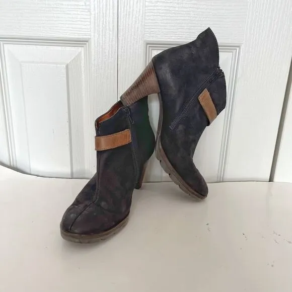 Paul Green Karla Distressed Nubuck Leather Zip Ankle Lug Heeled Boots