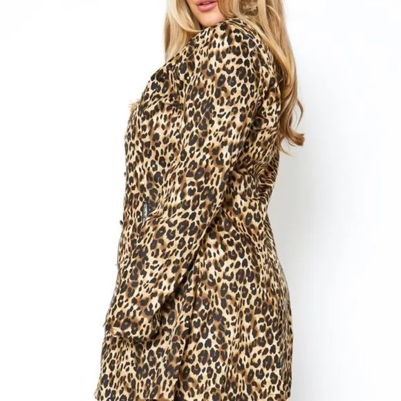 Plus Size Women Leopard Babe Notch Collar Zip Up