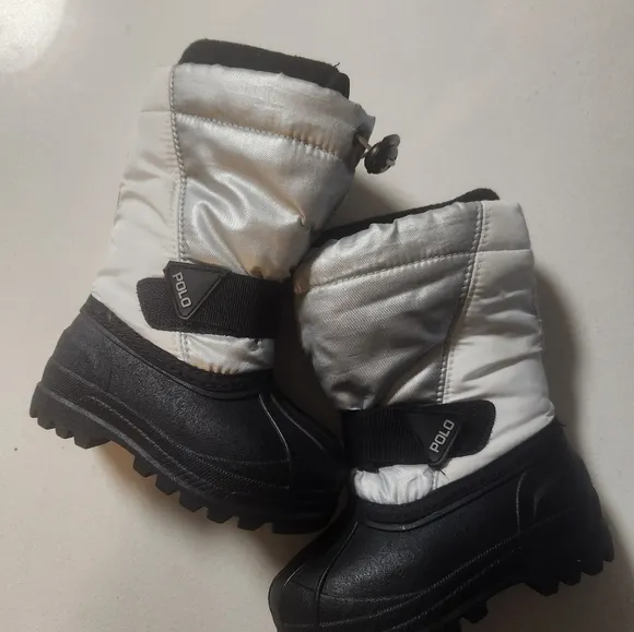 Polo by RL snow boots size 4