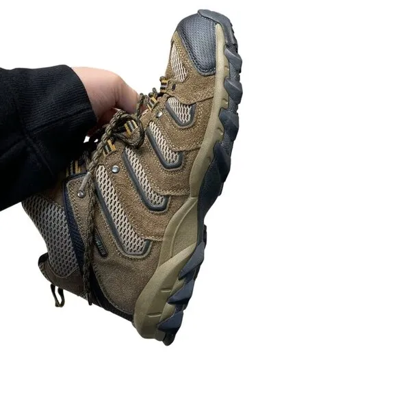Redhead front range mens size 9.5 Hiking Boots 100% Waterproof Leather/suede