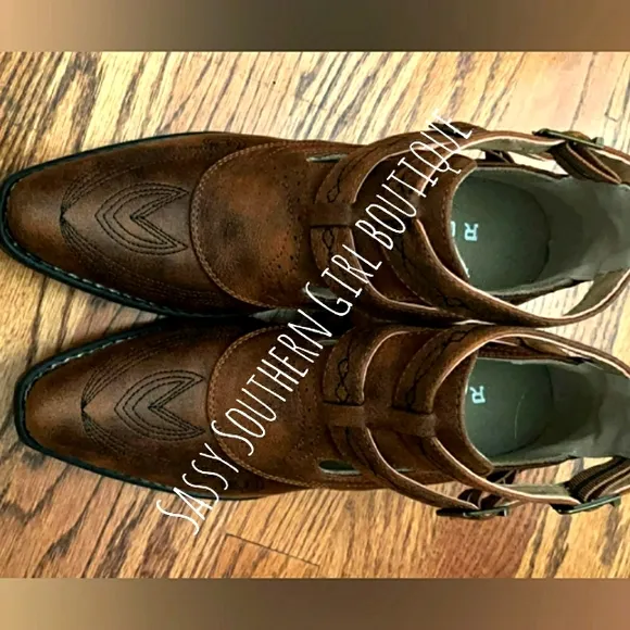 🆕⭐Roper brown western bootie boots
