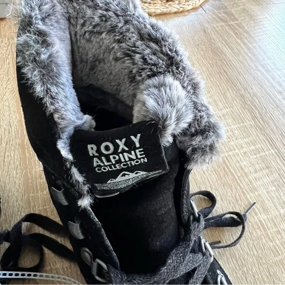 Roxy Sadie Lace Up Winter Boots