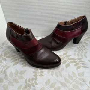 Salamander Leather Ankle with Decorative Stripes Burgundy Brown Heeled Booties‎