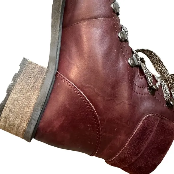 Sam Edelman | Size 7.5 Darrah Hiking Bootie Lace Up Block Heel Round Toe