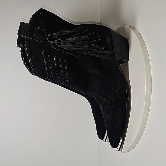 Schutz Alexxa Bootie Heeled Boots Pull-On Fringe Pointed Suede Western Black 7 B