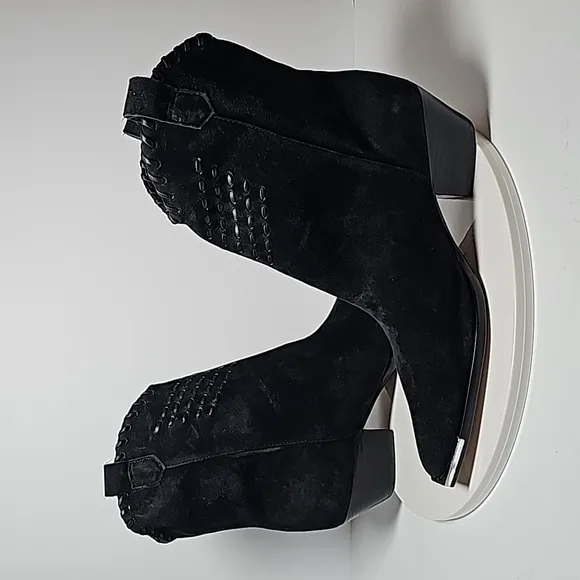 Schutz Alexxa Bootie Heeled Boots Pull-On Fringe Pointed Suede Western Black 7 B