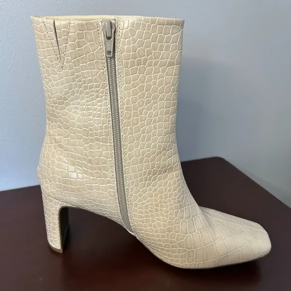 Seven Dials Nicole Winter Cream Croc Embossed 3&quot; Block Heel Booties Women's Sz 9