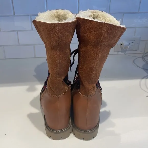 Shoe The Bear Fara Snow Suede Wedge Boot in Tan—BEAUTIFUL!!  New without Box!