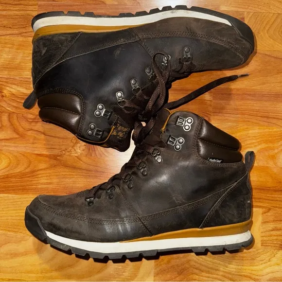 Size 12 - The North Face Back To Berkeley Redux Waterproof Leather Hiking Boots
