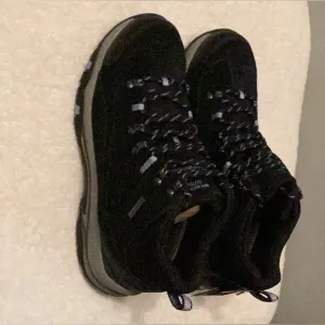 Sketchers Trego Relaxed Waterproof Air-Cooled Memory Foam