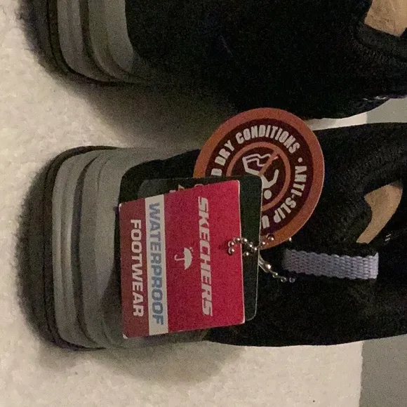 Sketchers Trego Relaxed Waterproof Air-Cooled Memory Foam