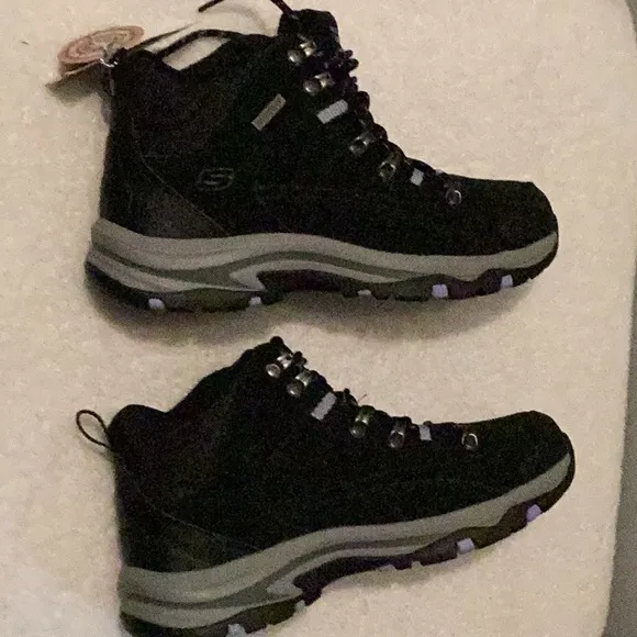 Sketchers Trego Relaxed Waterproof Air-Cooled Memory Foam