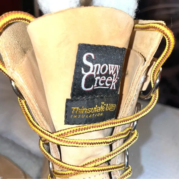 SNOWY GREEK Men Snow Boots  Size 12.  Nutbuck Upper, Polyester Fleece Lining.