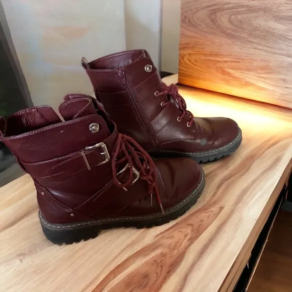 SO® Finleyy Women's Combat Boots 8.5 Size