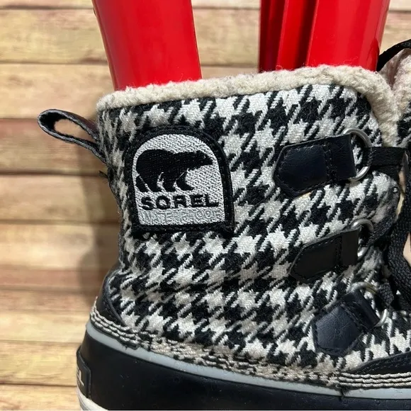 Sorel Black And White Tivoli Winter Boots