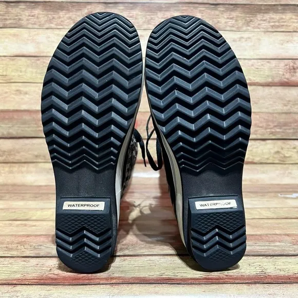 Sorel Black And White Tivoli Winter Boots