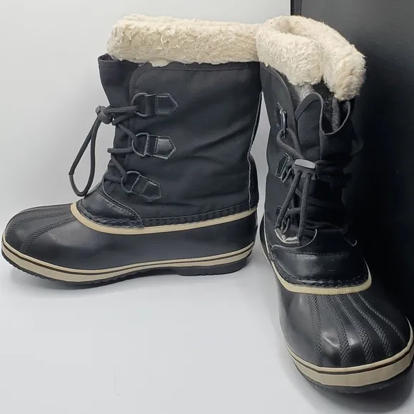 Sorel Caribou snow boots size 7